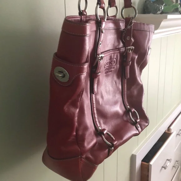 Red Coach tote - Picture 3 of 5